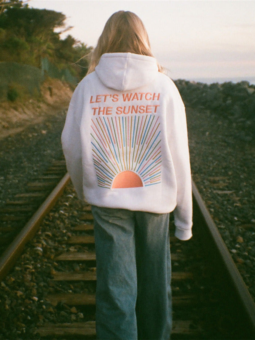 Ophelia - Zachte hoodie voor vrouwen geïnspireerd door de zonsondergang