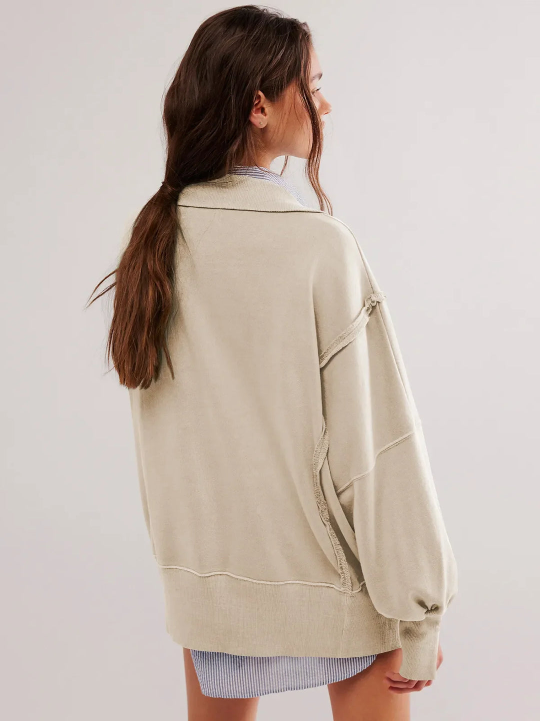 Mela - Casual Sweatshirt met Knopen en Lantaarnmouwen