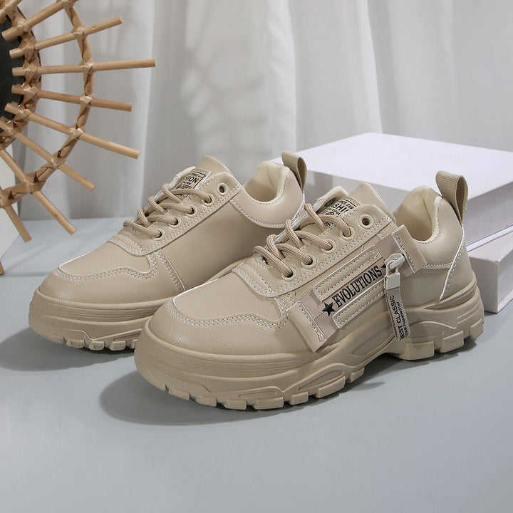 Damesschoenen in urban stijl met dikke zool en zijsluiting - Camila
