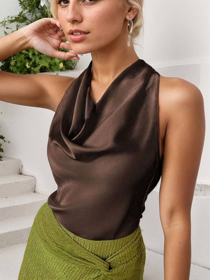 Dames mouwloze blouse satijn gedrapeerde hals bruin - Loren