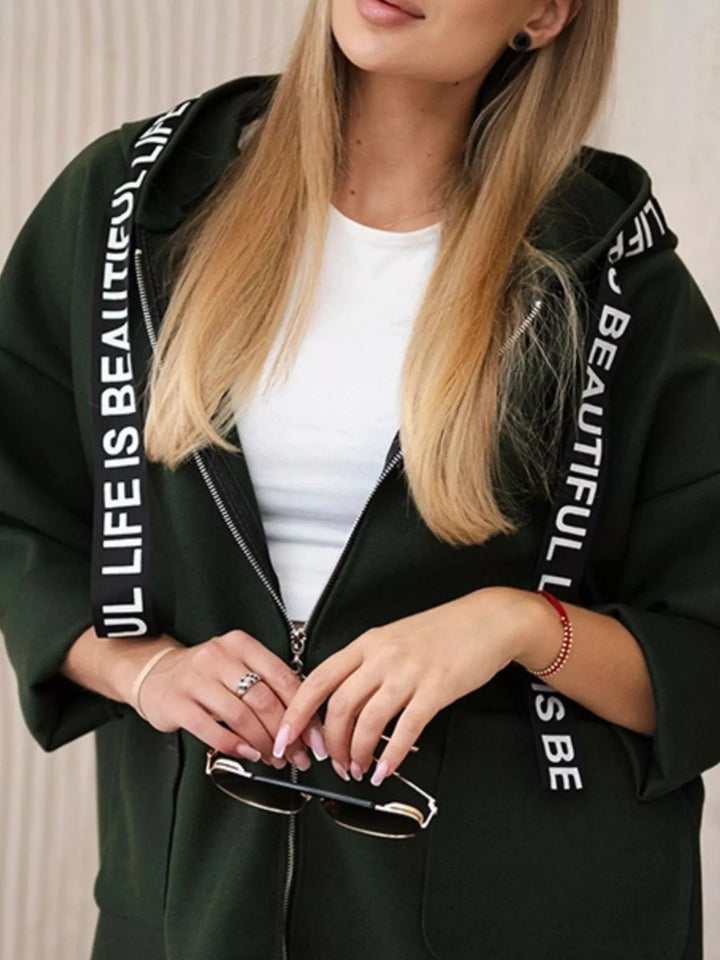 Moderne mantel met capuchon voor dames - Nelya