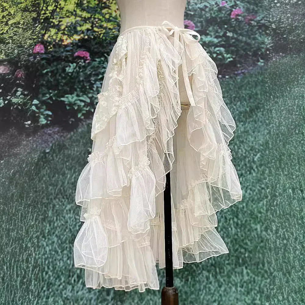 Elegante en romantische dubbellaagse rok met ruches van netkant, perfect voor een geraffineerde en vrouwelijke look