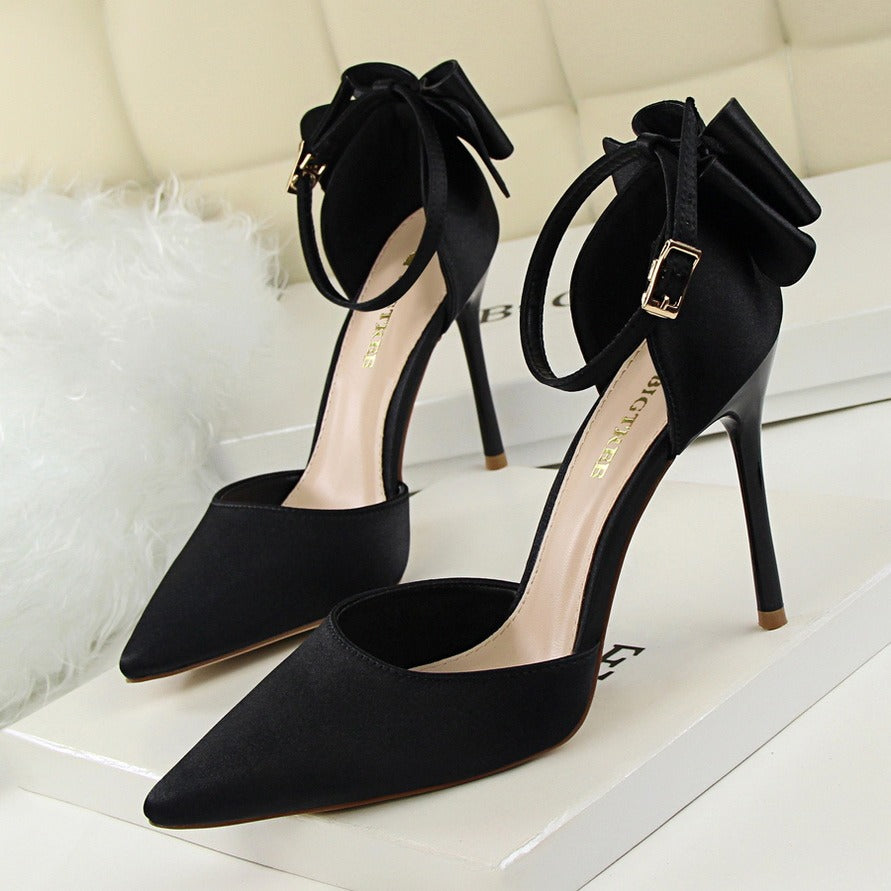 Damesschoenen met lakleren hak en metallic detail - Adriana