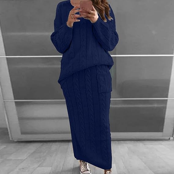 Winterset bestaande uit gebreide trui en rok, warm en comfortabel, ideaal voor een knusse en modieuze look op koude dagen