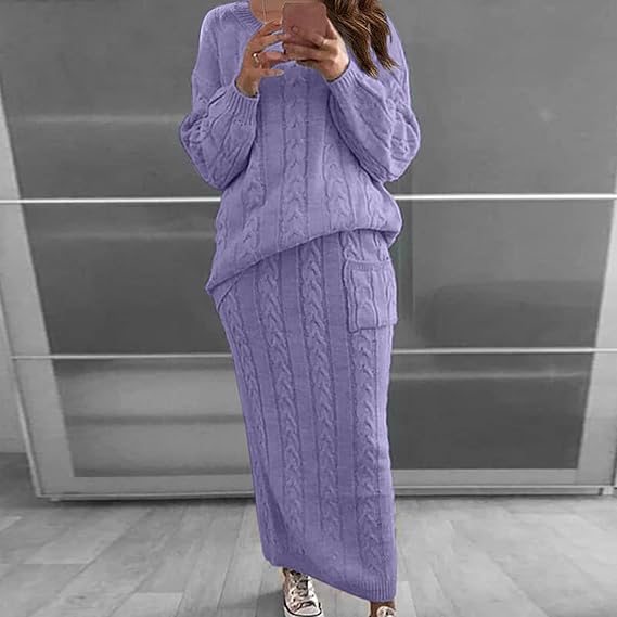 Winterset bestaande uit gebreide trui en rok, warm en comfortabel, ideaal voor een knusse en modieuze look op koude dagen