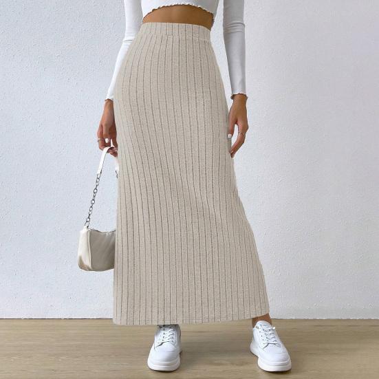 Gebreide rok met zijsplit comfortabel en verfijnd, ideaal voor een casual en moderne look