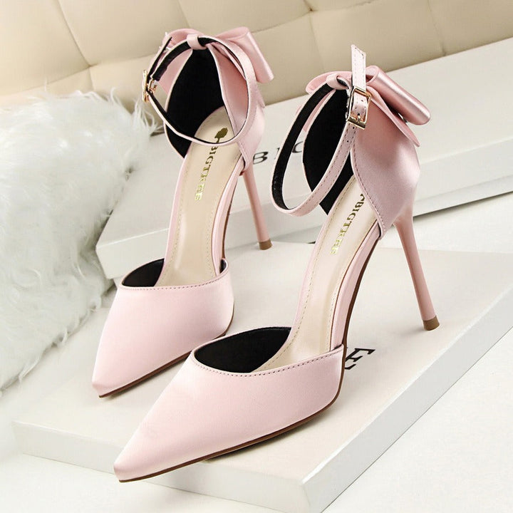 Damesschoenen met lakleren hak en metallic detail - Adriana