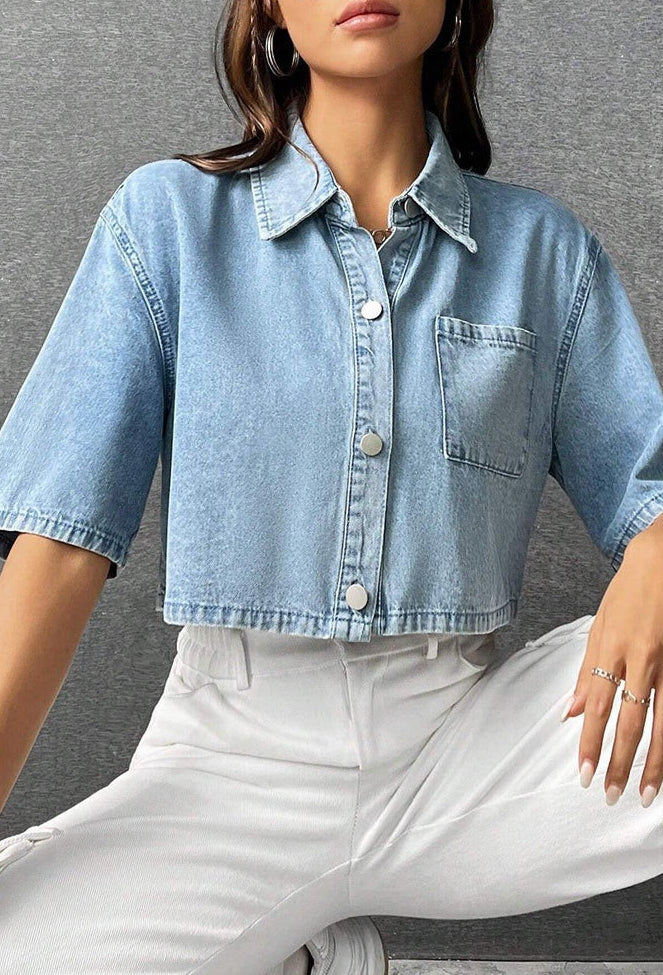 Nonchalant kort denim damesoverhemd met zakje voor - Emilia
