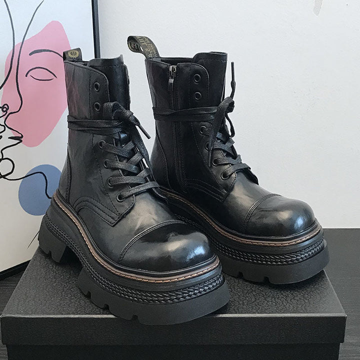 Korte dameslaarzen met stevige zool en zijrits - Elviora