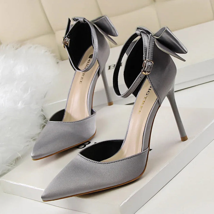 Damesschoenen met lakleren hak en metallic detail - Adriana