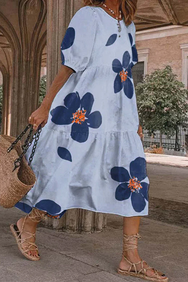 Jurk met fladderende rok ideaal voor een vrouwelijke en romantische look