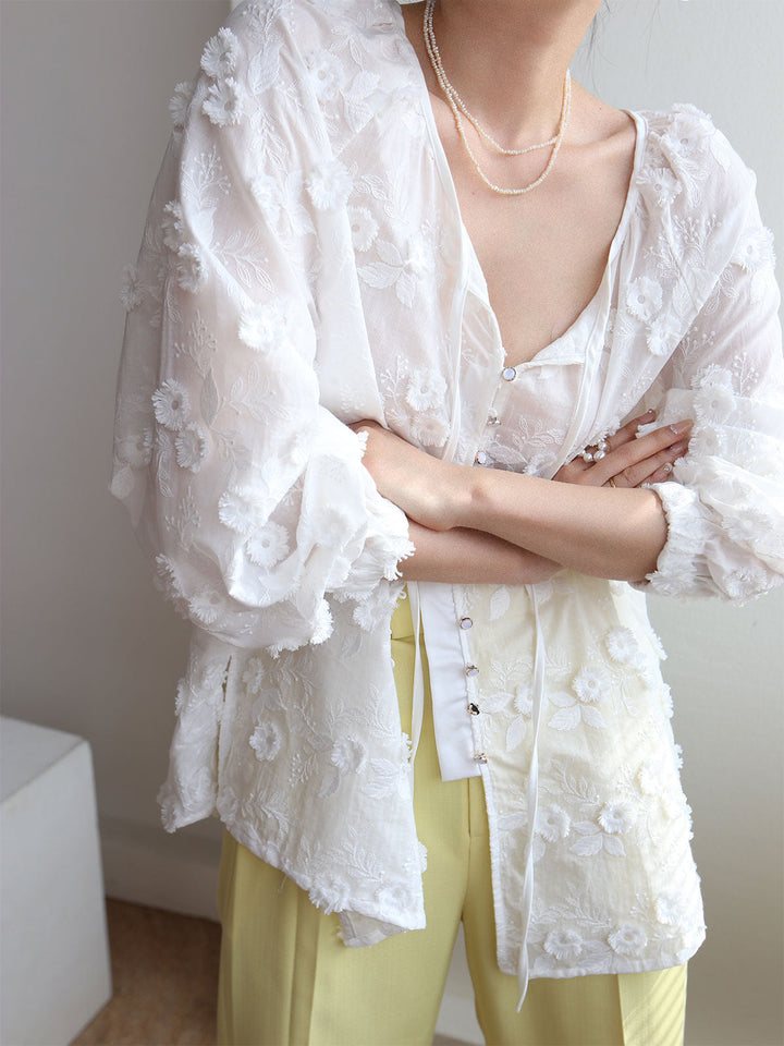 Sophie - Oversized semi-transparante geborduurde bloemenblouse