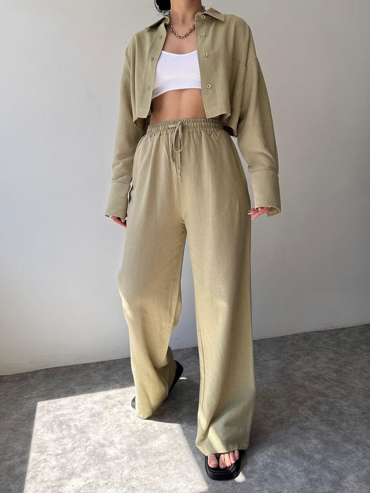 Vilma - Tweedelige top met kraag en broek met koord