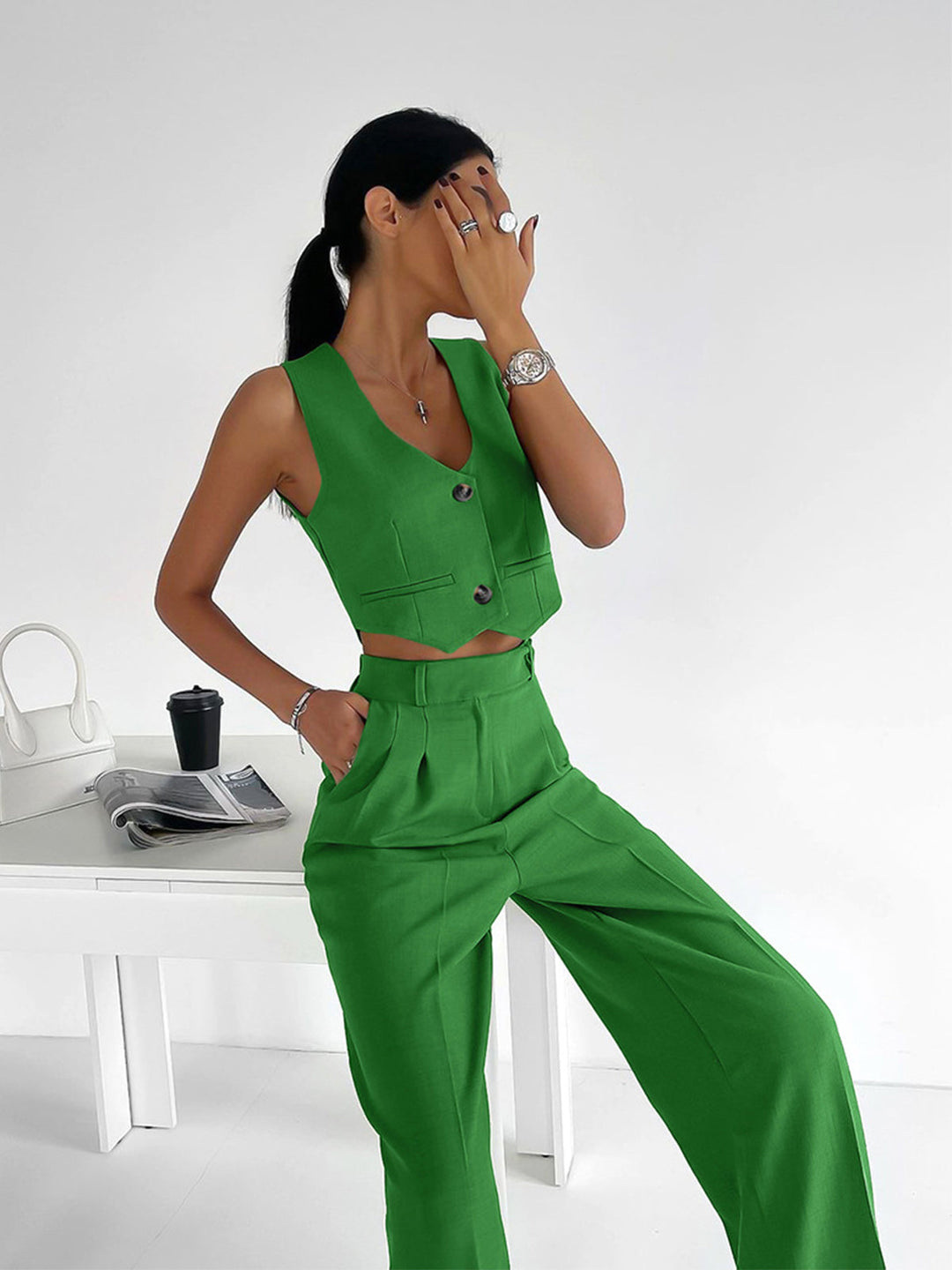 Velia - Effen vest met knoopsluiting en pantalonset