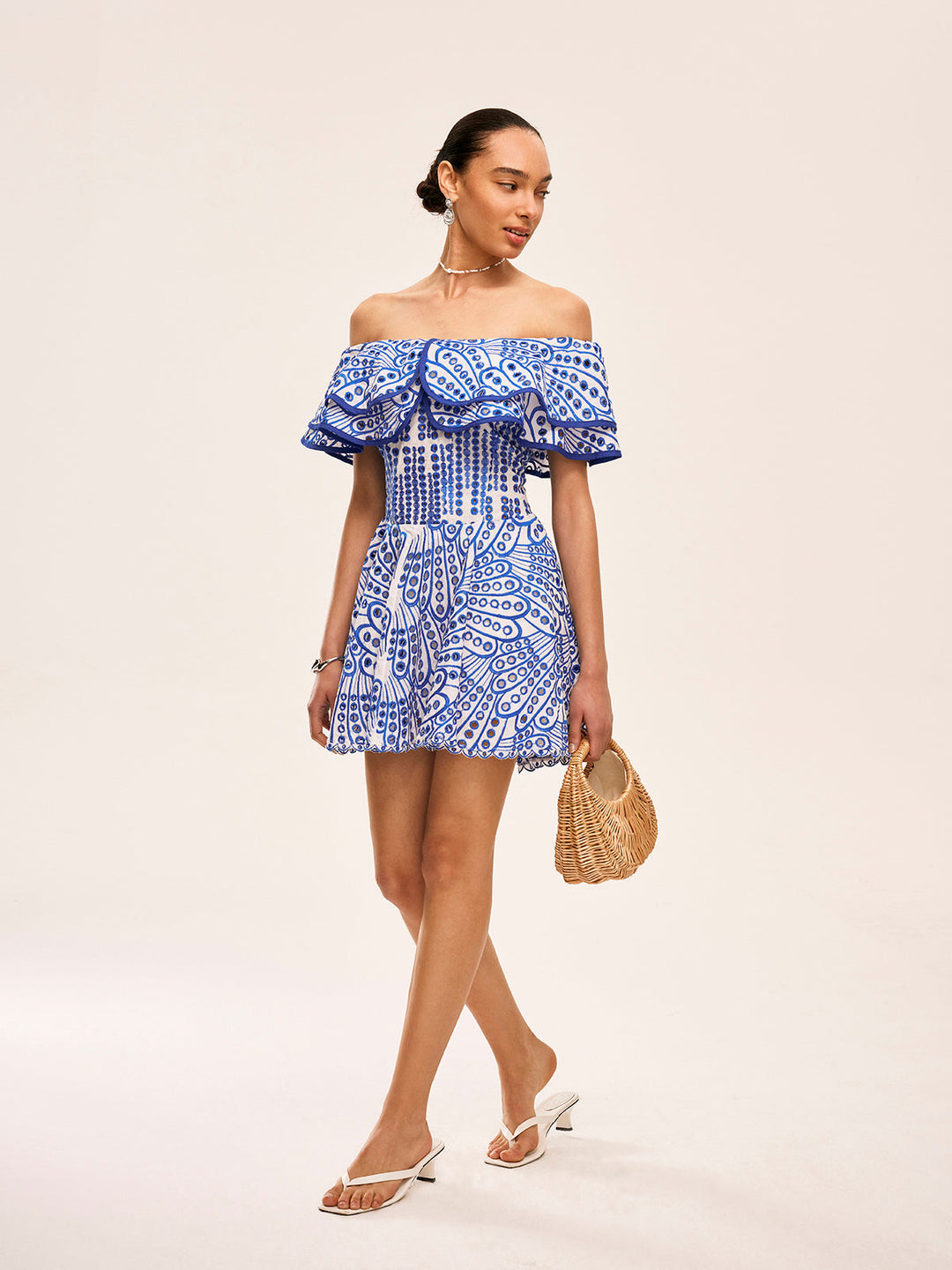 Hanna - Half doorschijnende off-shoulder jurk met ruches