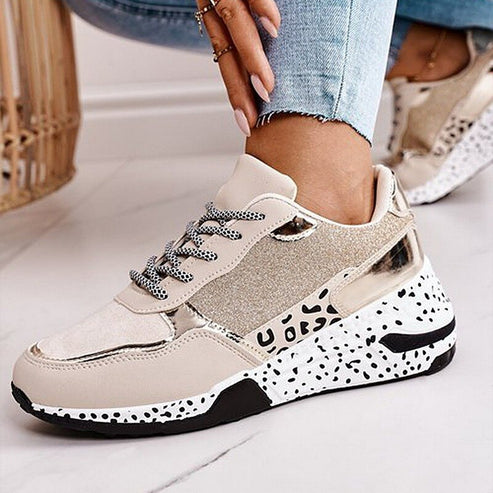 Jana - Stijlvolle veterschoenen met luipaardmotief voor een trendy look