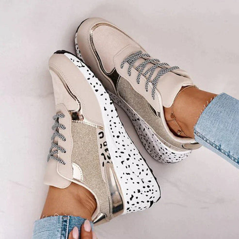 Jana - Stijlvolle veterschoenen met luipaardmotief voor een trendy look