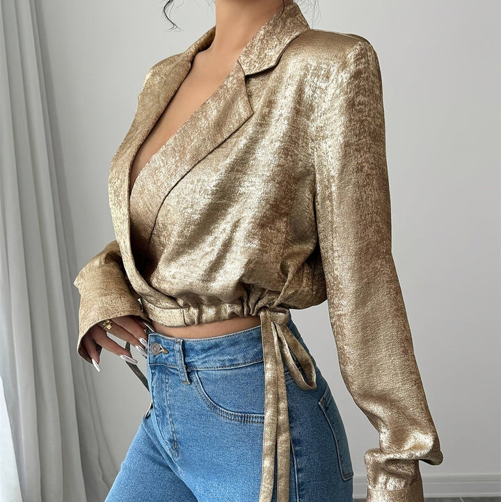 Damesblouse van glanzend satijn met overhemdkraag - Clara