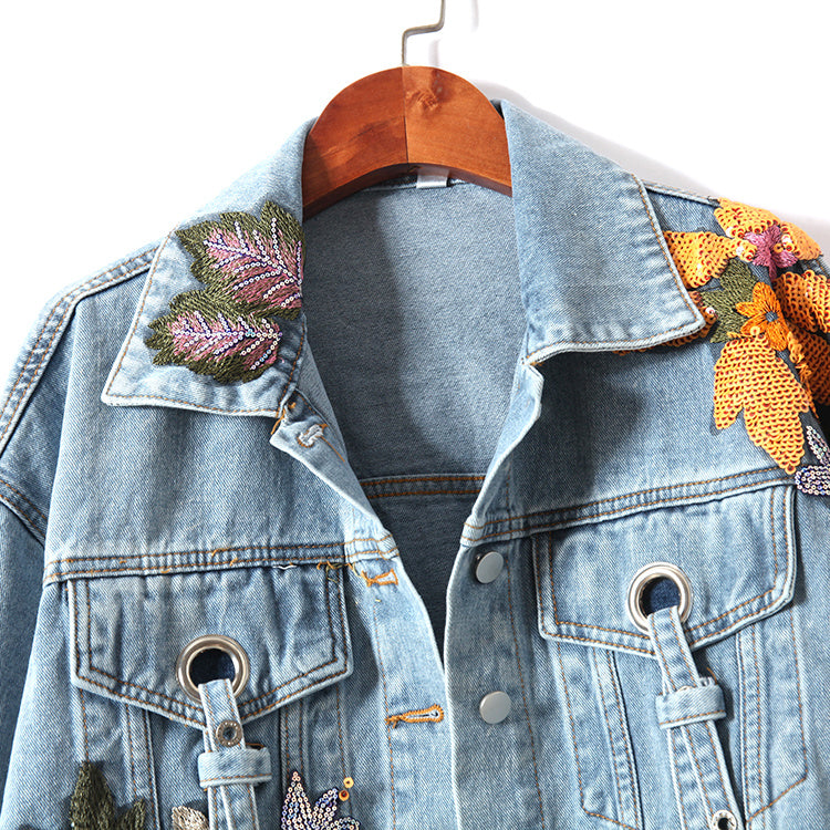 Julie - Denim Jack met Bloemenborduursel en Pailletten