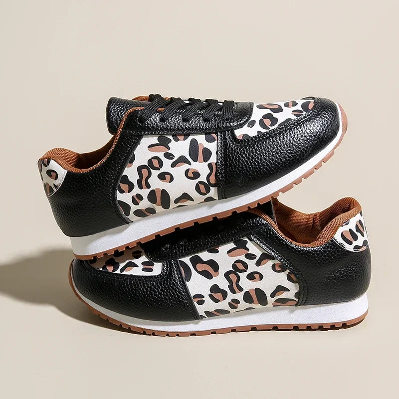 Sneaker met luipaardpanelen - Lana