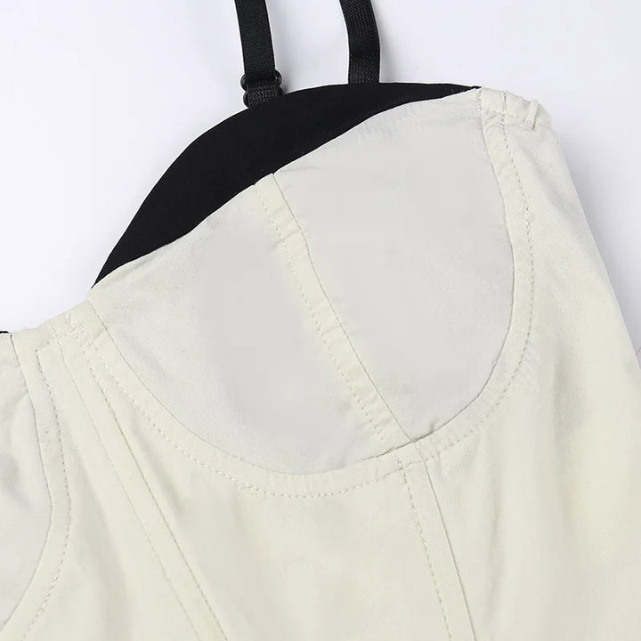 Sophia - Moderne bustier top met contrasterende biezen en spaghettibandjes