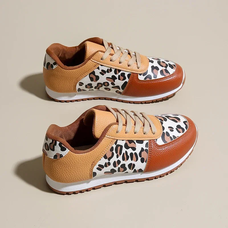 Sneaker met luipaardpanelen - Lana