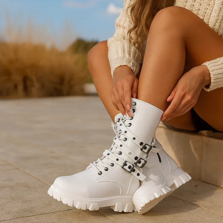Dames veterschoenen met meerdere gespen en stevige zool - Monica