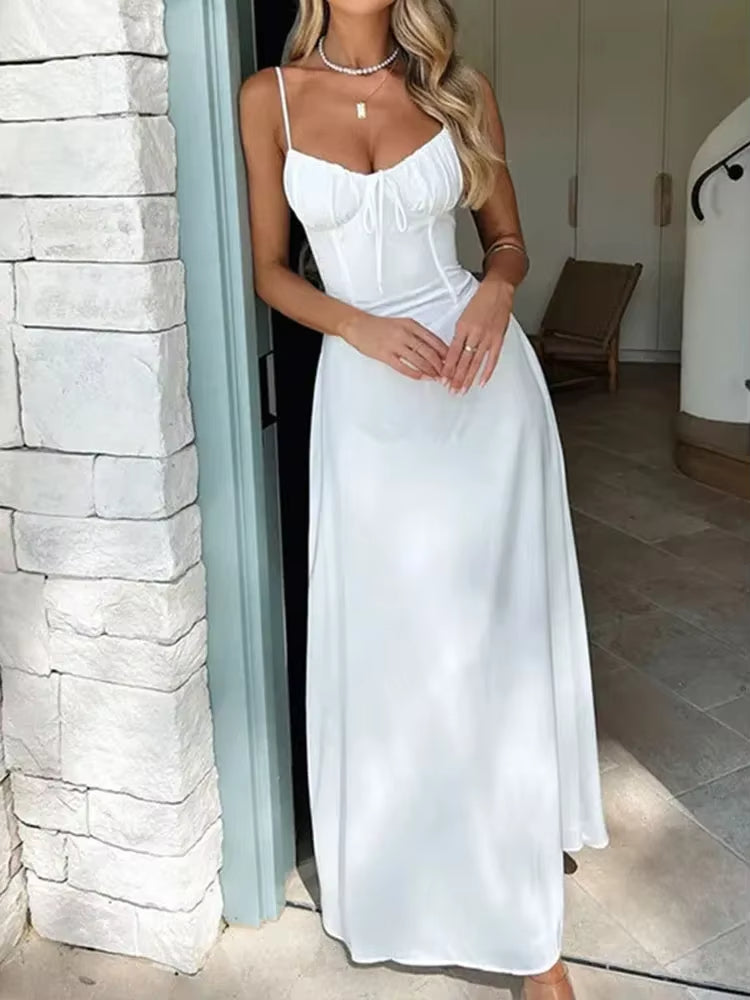 Lange jurk met sweetheart halslijn en dunne bandjes in pastelgeel - Liora