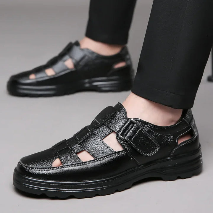 Herenschoenen met open teen in klassiek zwart ademend leer - Velmar