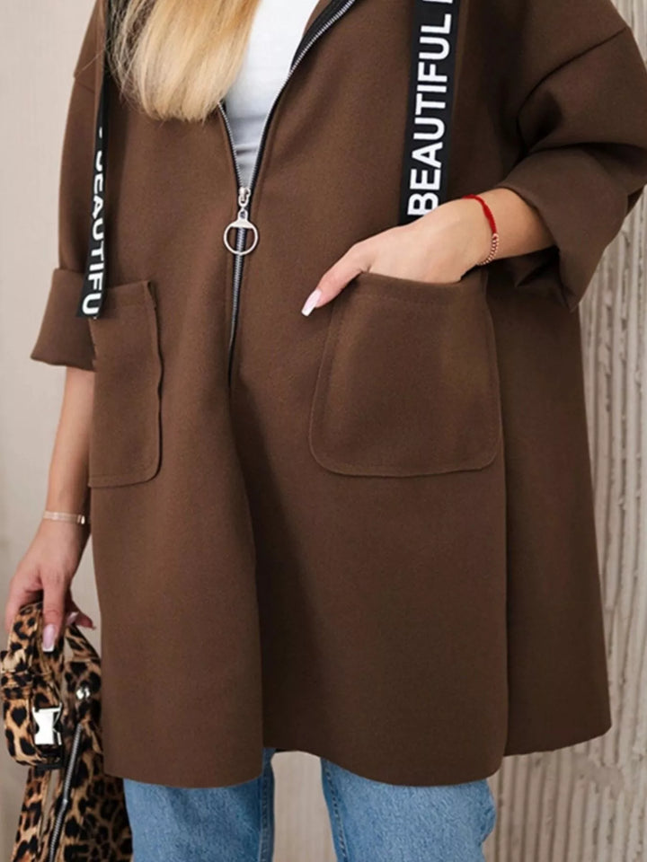 Moderne mantel met capuchon voor dames - Nelya