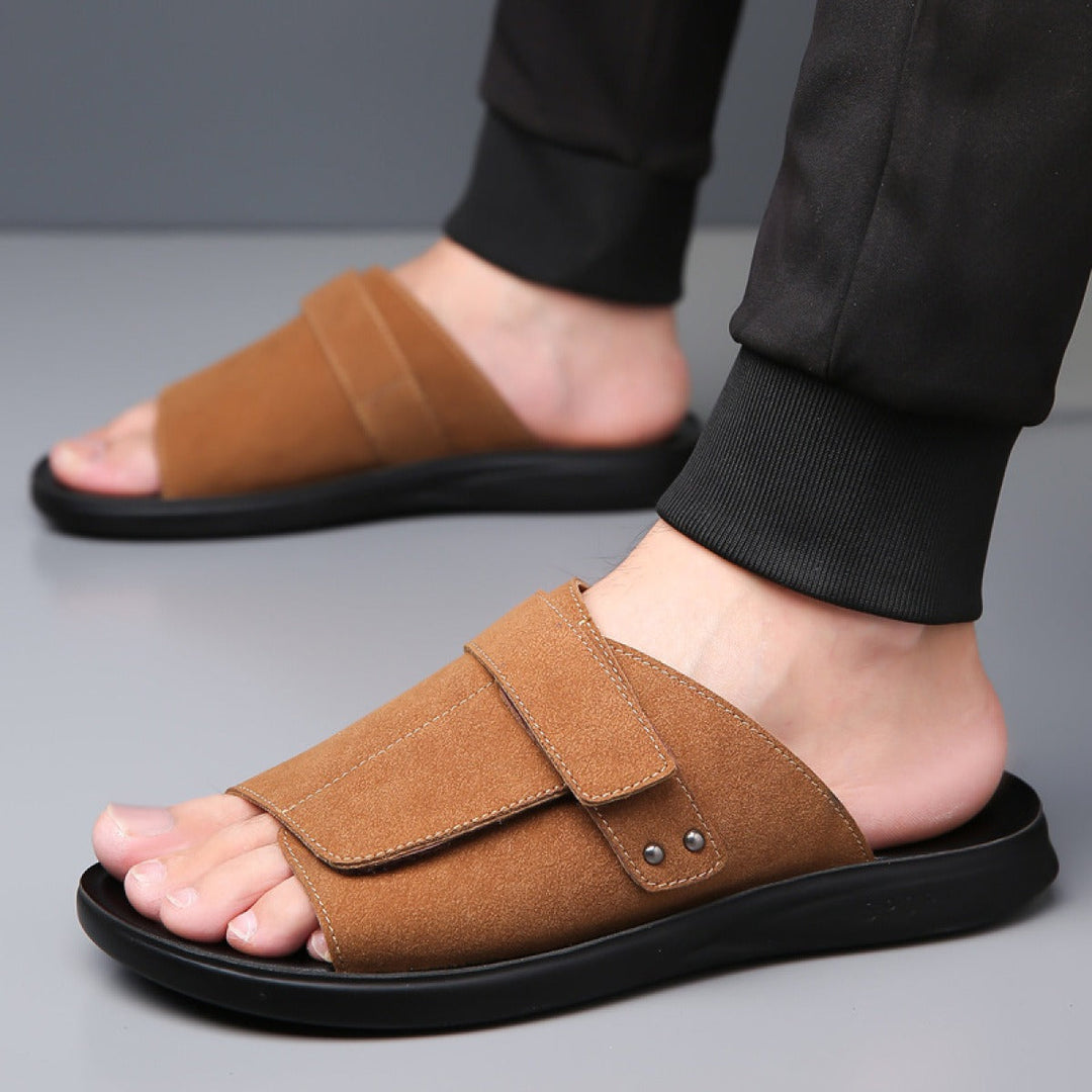 Heren sandalen van splitleer met open teen en brede band - Jose