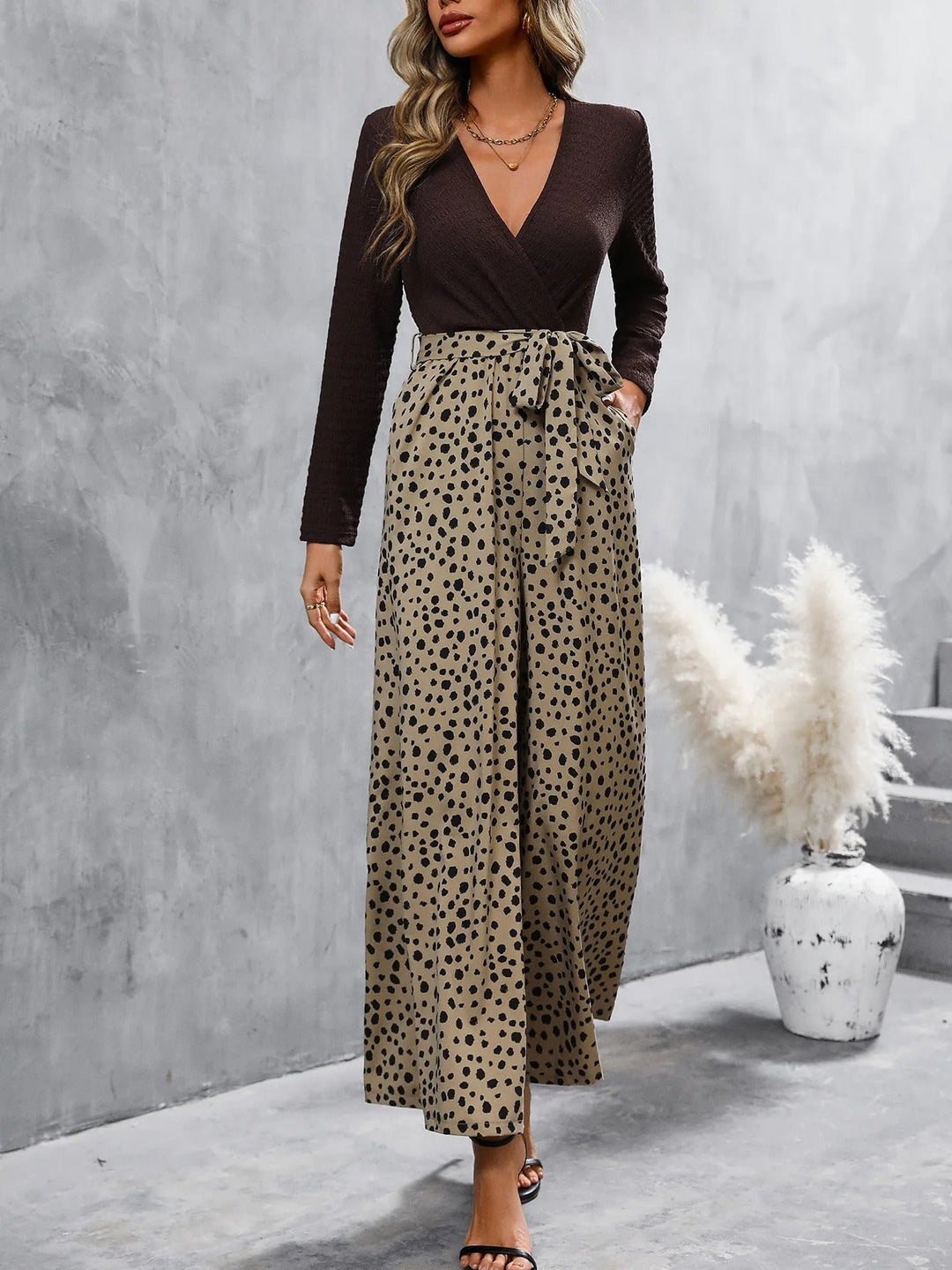 Damesjumpsuit met gekruiste halslijn en bedrukte palazzobroek - Pamela