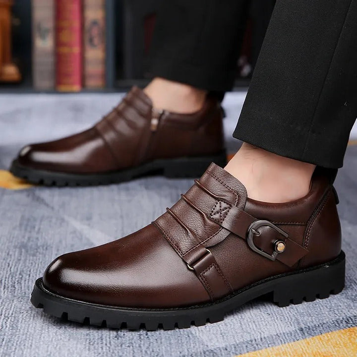 Stijlvolle herenschoenen van synthetisch leer met gesp aan de zijkant - Octavio