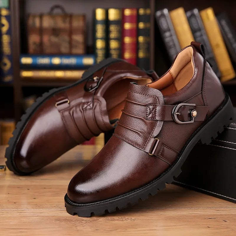 Stijlvolle herenschoenen van synthetisch leer met gesp aan de zijkant - Octavio