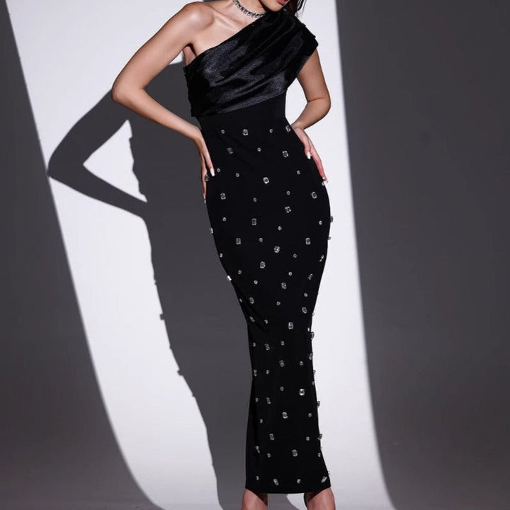 Lange damesjurk met strassteentjes asymmetrische halslijn elegante stijl - Vianey