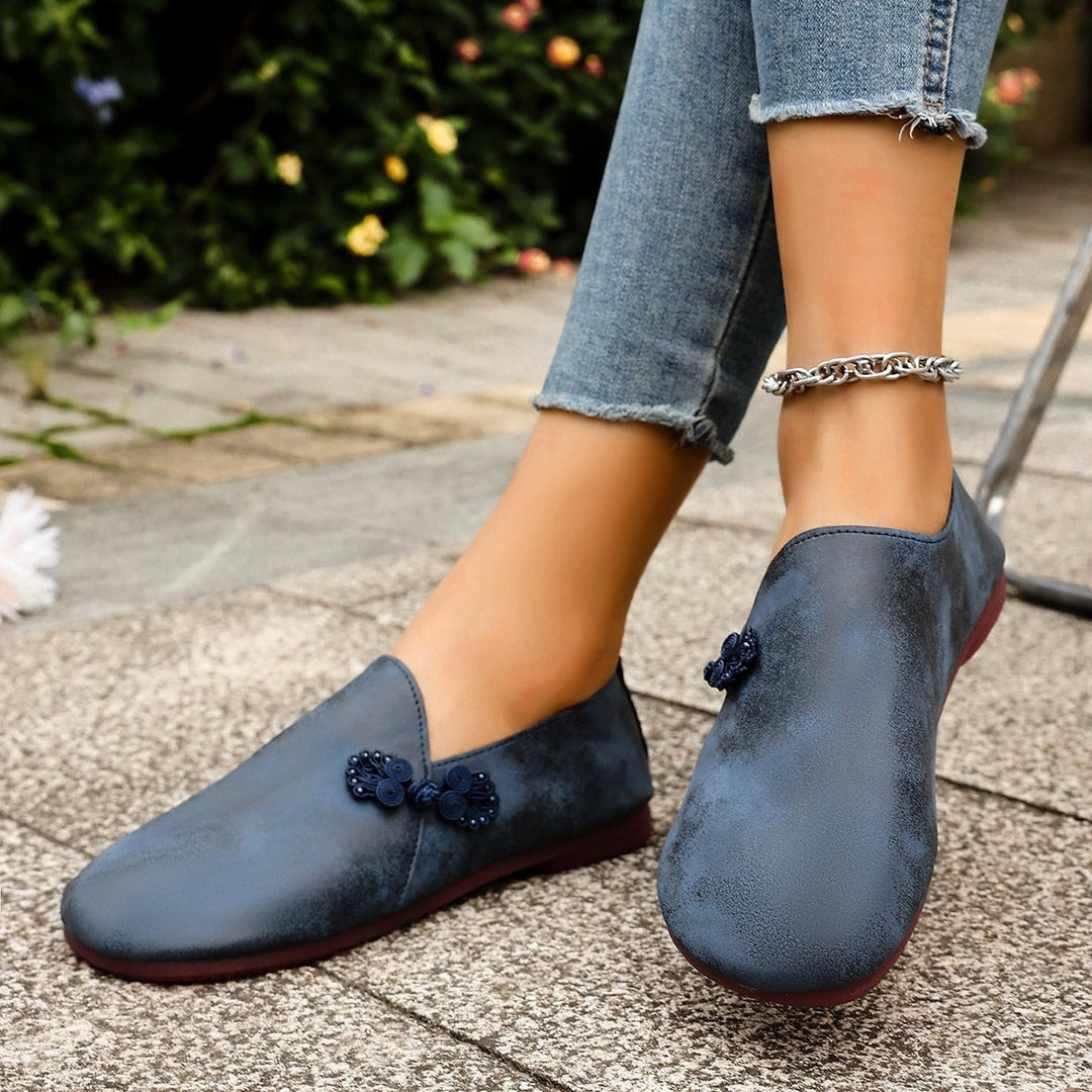 Platte damesloafers in retrostijl met handgemaakt borduurwerk - Elena