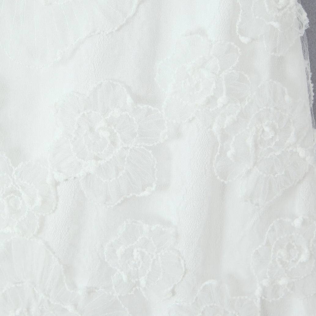 Lange kanten jurk met bloemen en elegante spaghettibandjes - Elena