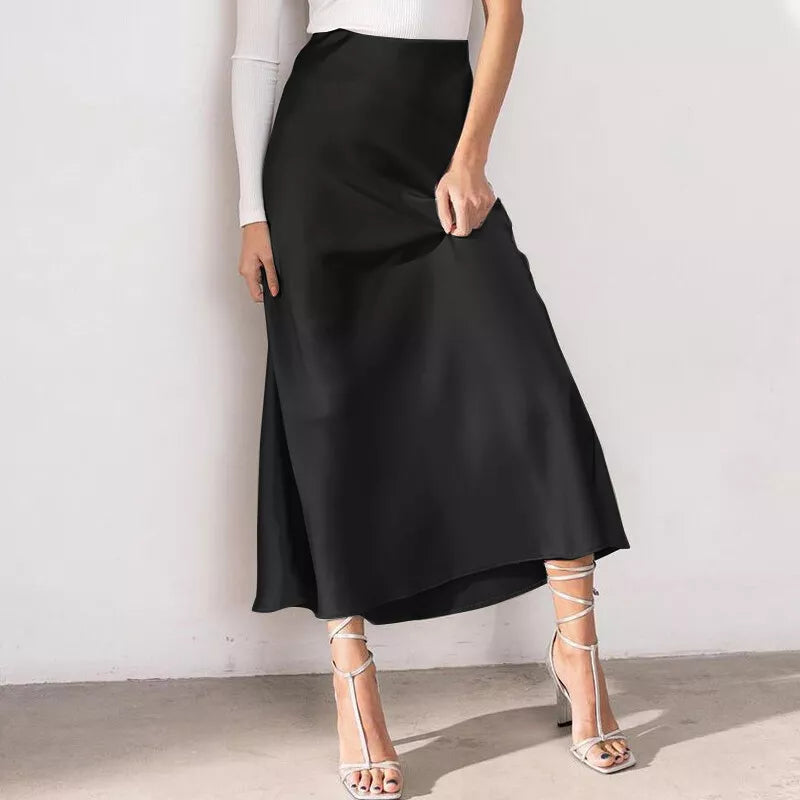 Elegante en vrouwelijke satijnen A-lijn rok met hoge taille, ideaal voor een verfijnde en geraffineerde look