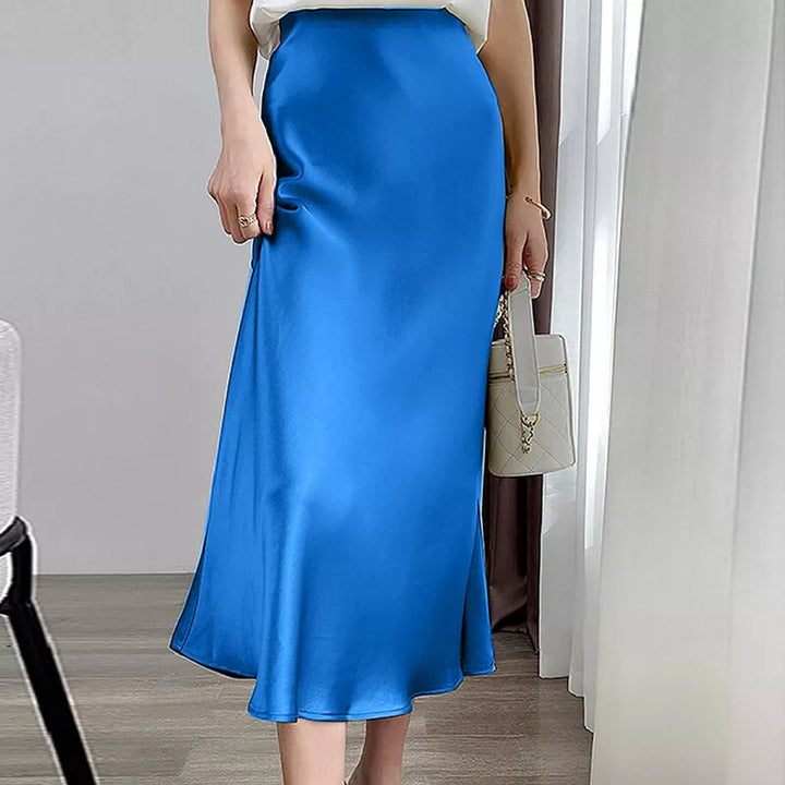 Elegante en vrouwelijke satijnen A-lijn rok met hoge taille, ideaal voor een verfijnde en geraffineerde look