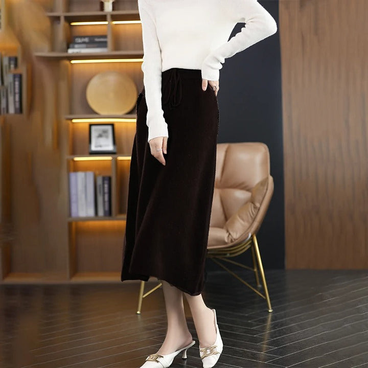 Wollen winterrok met nauwsluitende, warme en verfijnde pasvorm, ideaal voor een elegante en comfortabele look op koude dagen